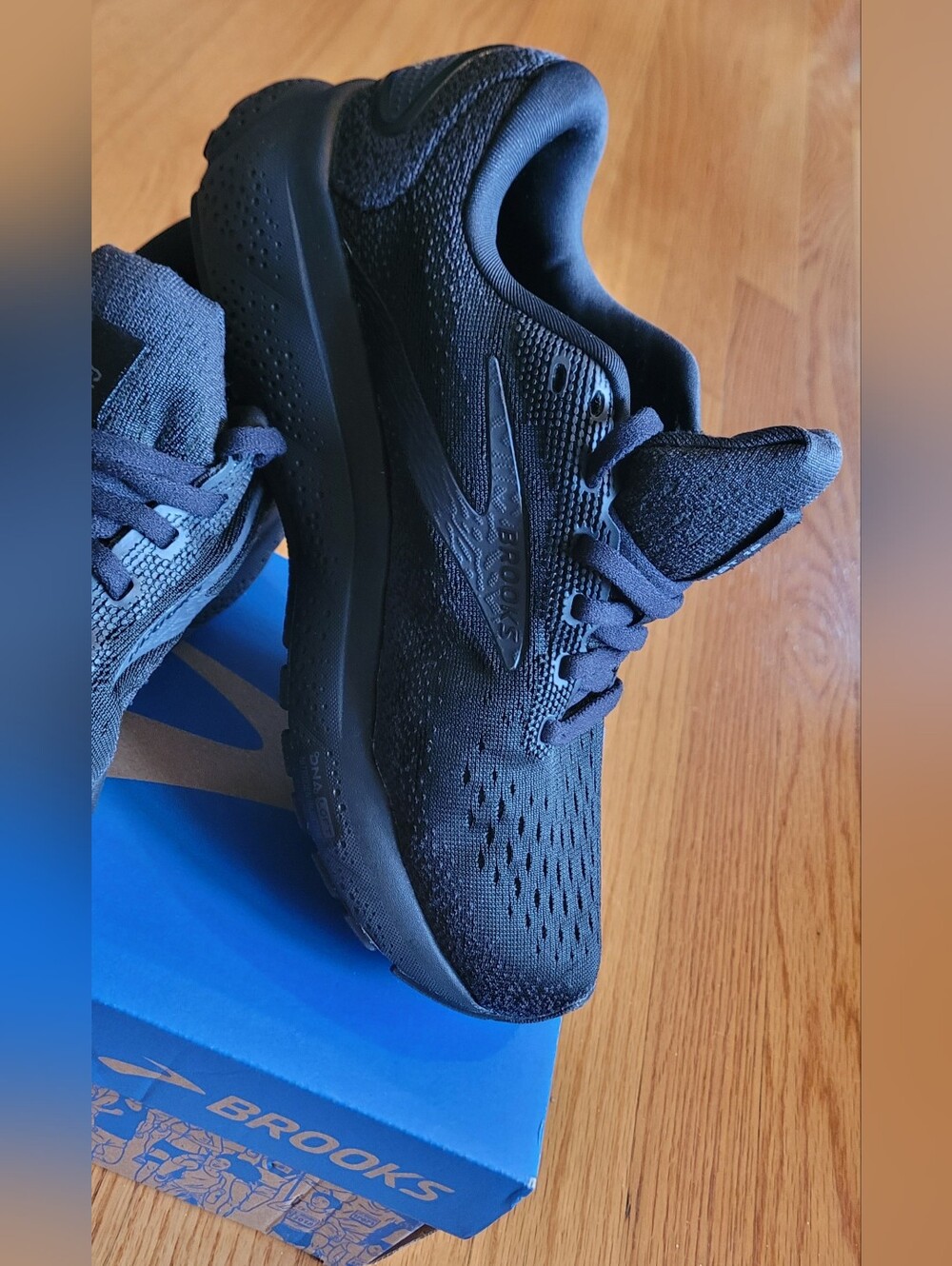 Brooks Ghost 16 Black Running Shoes- NEW with Box (NIB) Size: 7 - Picture 2 of 13